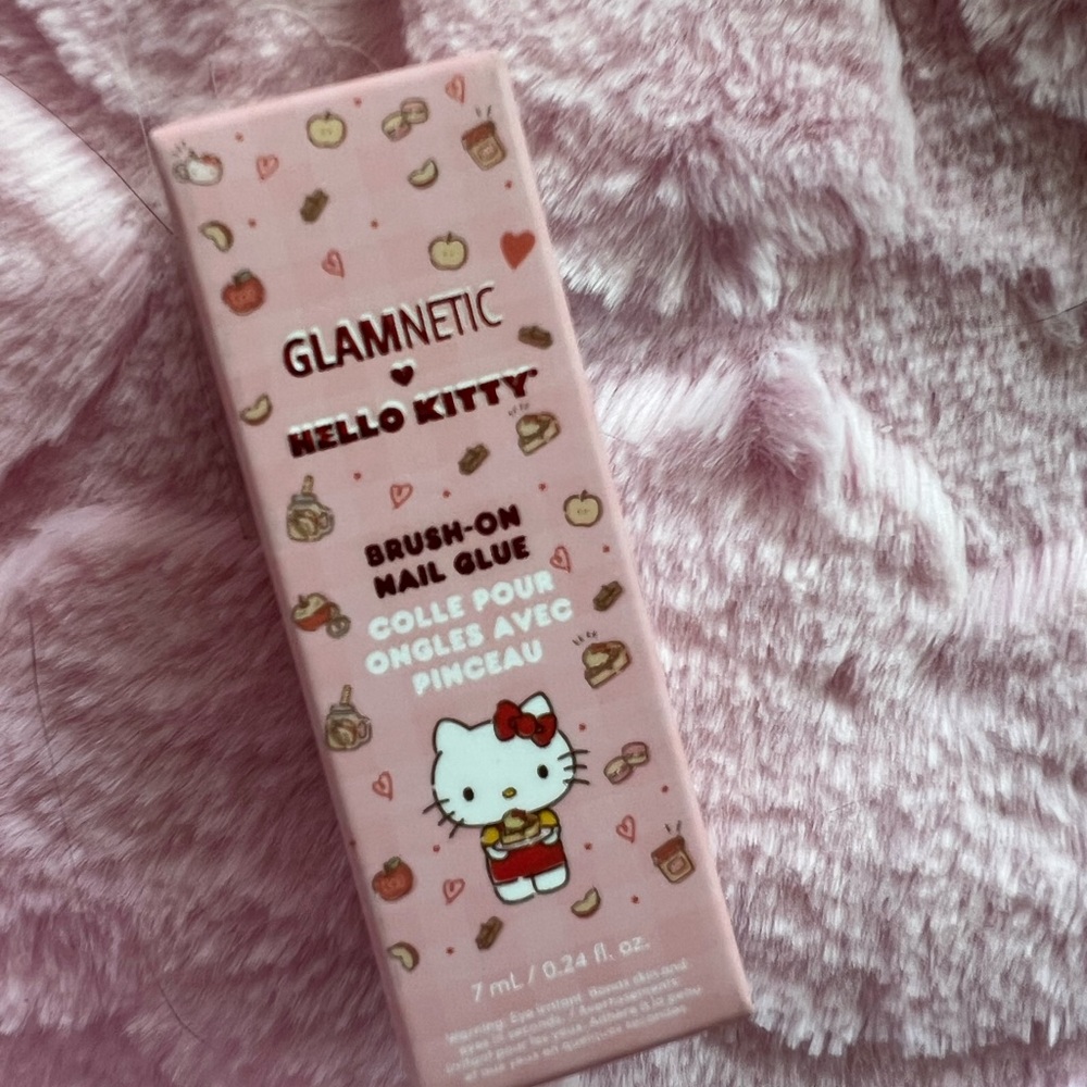 GLAMNETIC Hello Kitty Brush-On Nail Glue - Pink